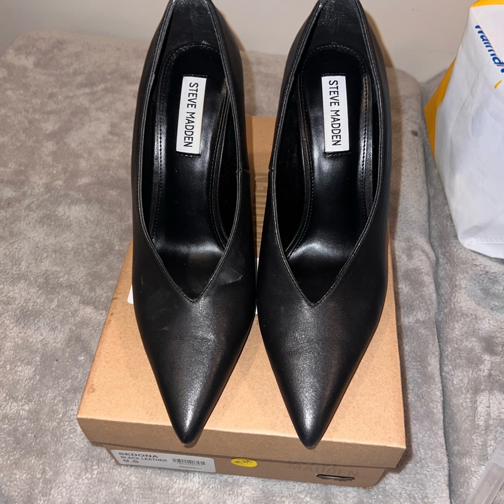 Steve Madden Black Pointed Toe Heels